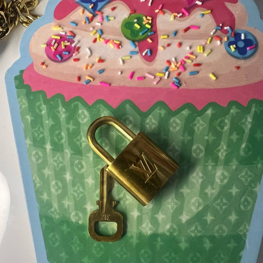 Lock & Key #312 - image 3